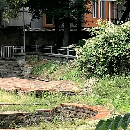 Cozy Townhouse In The Heart Of *