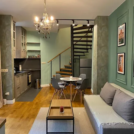 Cozy Townhouse In The Heart Of ソフィア